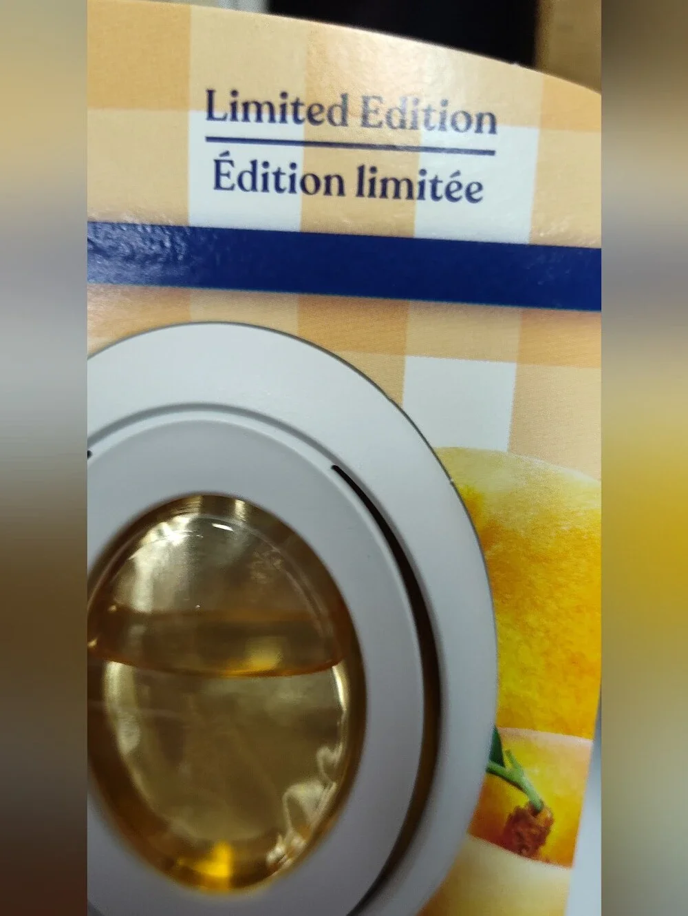 NWT! Febreze Small Spaces Georgia Peach Orchard Air Fresheners - (2-2pks)